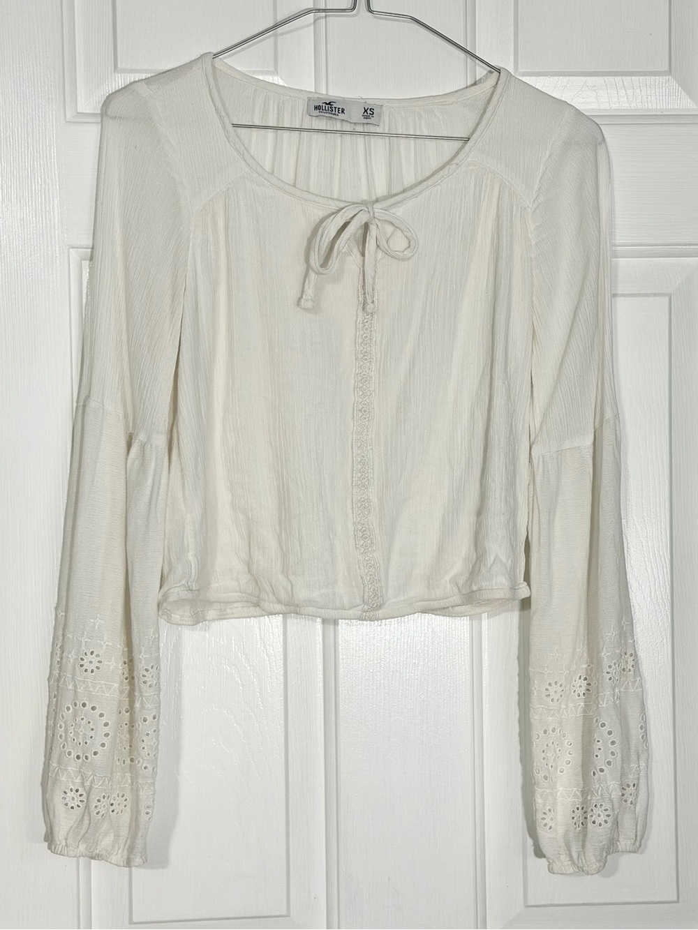 Hollister White Gauze Long Sleeve Lace Peasant Blouse Top Boho Tie Detail XS